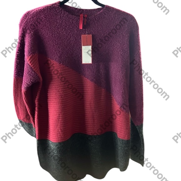 NWT $54 Love Scarlet Berry Crumble Sweater - Picture 1 of 3